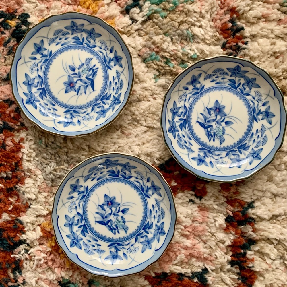 Vintage Blue and White Floral Dinnerware Set